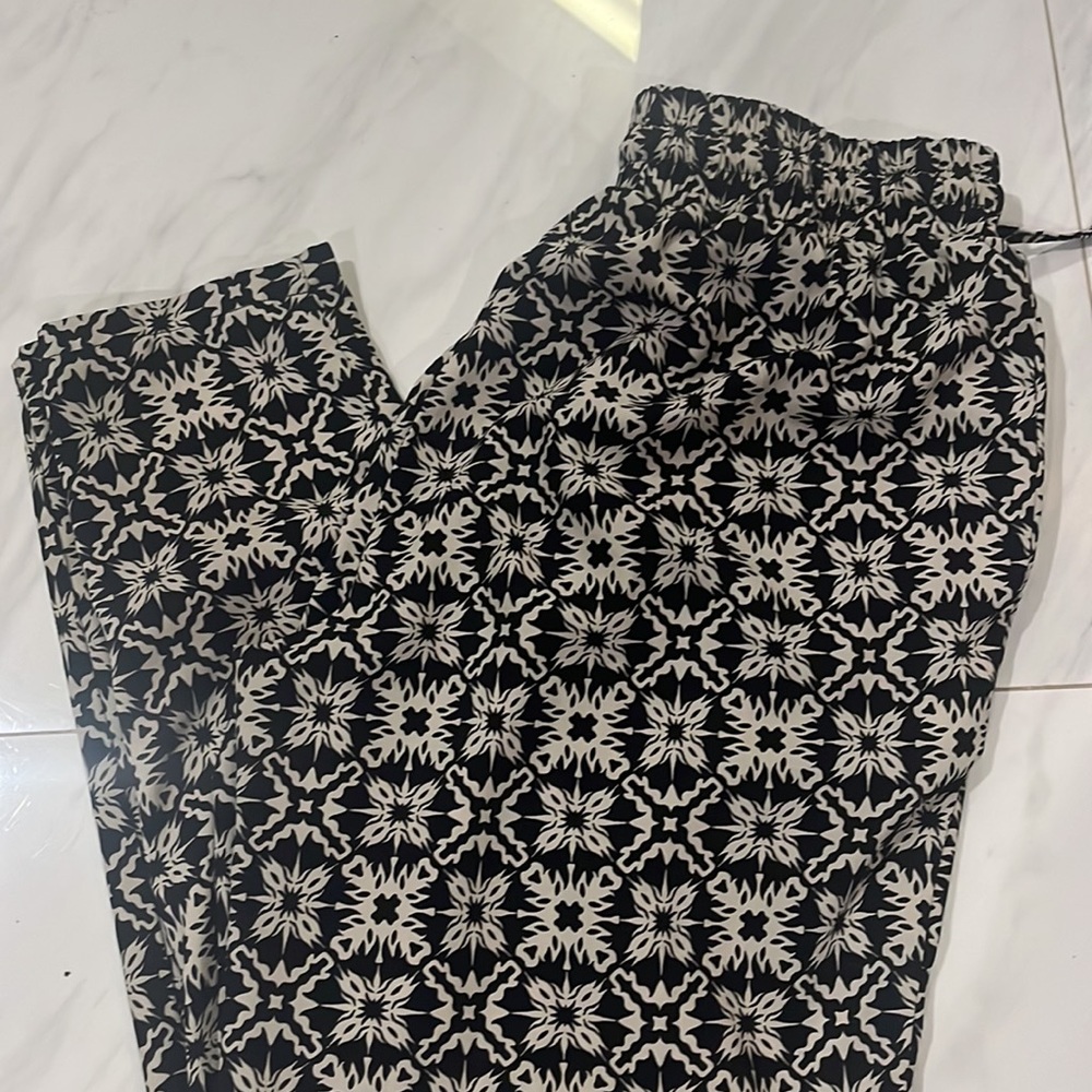 Pattern Pants - Picture 2 of 5